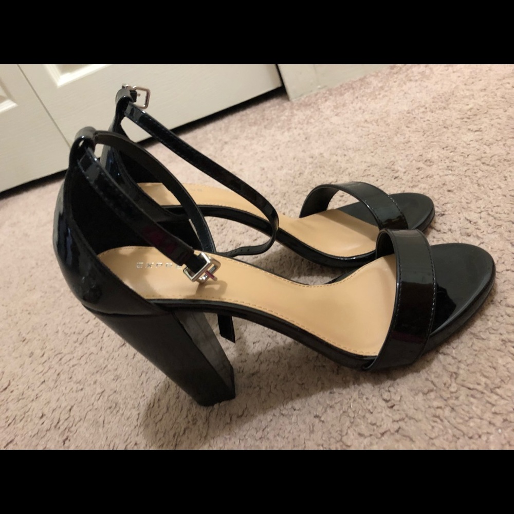 Express heals size 9